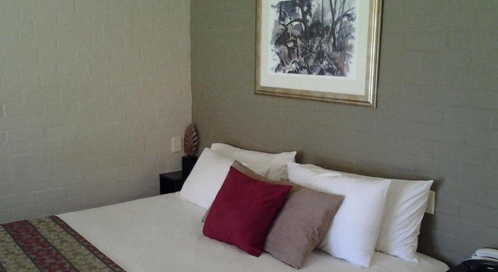 Briars Country Lodge Bowral Ngoại thất bức ảnh